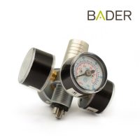 000010385-Manometro-multi-4-midwest-2.jpg Válvula de alta presión para equipos odontológicos personalizados, ideal para el control preciso de gases y aire en tratamientos dentales.
