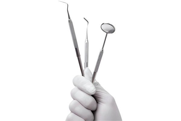 Instrumentos odontológicos personalizados para atención dental de alta precisión en ExaMedic. Materiales de calidad y diseño ergonómico para profesionales del sector dental.