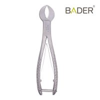 4425-ALICATE-ROMPE-ESCAYOLA-BADER.jpg Pince odontológica BADER para ajuste y manipulación en odontología, fabricada en acero inoxidable. Herramienta dental personalizada para precisión en tratamientos odontológicos.