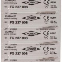 Etiquetas de productos odontológicos personalizados con código de barras y número de lote, fabricadas por HORICO para uso en odontología.