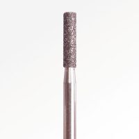 Fresa odontológica de alta precisión con revestimiento de carburo de tungsteno, ideal para trabajos de restauración y preparación en odontología, personalizada para cada paciente.
