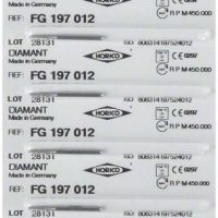 Fiesta de productos odontológicos personalizados con etiquetas de marcas HRICO y DIAMANT, muestra detalles de lotes, referencias y certificaciones para profesionales dentales.