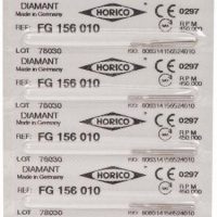 HO20568 Etiquetas de productos odontológicos personalizados de Horico con código de barras y referencias en alemán, ideales para clínicas dentales que buscan soluciones de alta calidad.