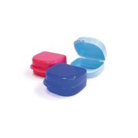 cajas-protesis Protector bucal personalizado para odontología, en colores rosa, azul y celeste, diseñado para una protección dental eficaz en tratamientos y deportes.